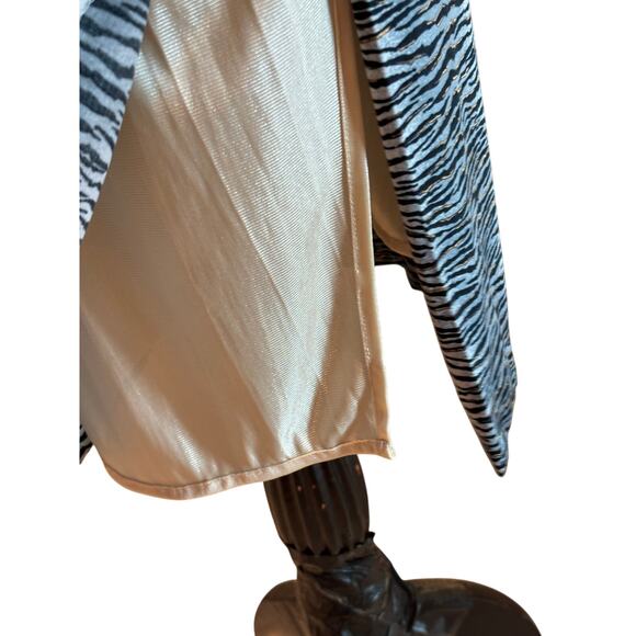 CACHE Dress Body Hug Lined Beaded Embroidery 13.5" Split Scoop Front Back $198 - Picture 7 of 9